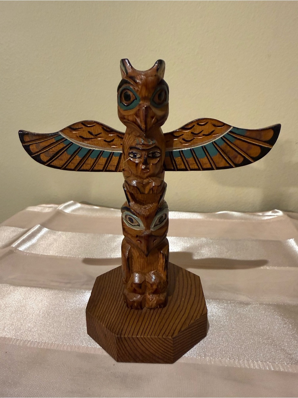 Vtg Alaska Black Diamond Totem Pole Signed Vic Yeoda Hand Carved Cedar
